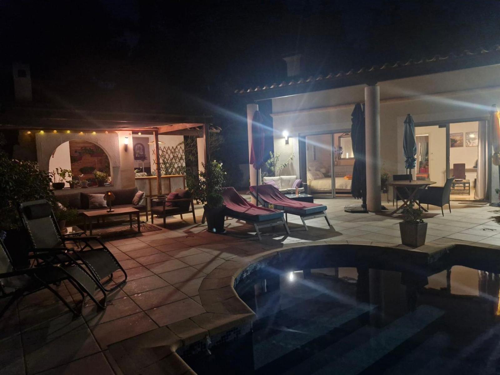 Villa Bella Sun&SPA, Piscine&jacuzzi privés, Suites d'Exception Exclusivement Couple Agde Extérieur photo